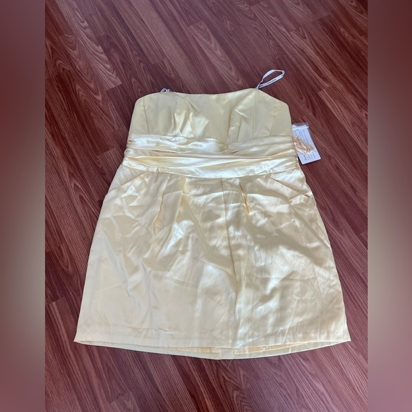 David's Bridal Canary Bridesmaids Dress - Picture 9 of 16